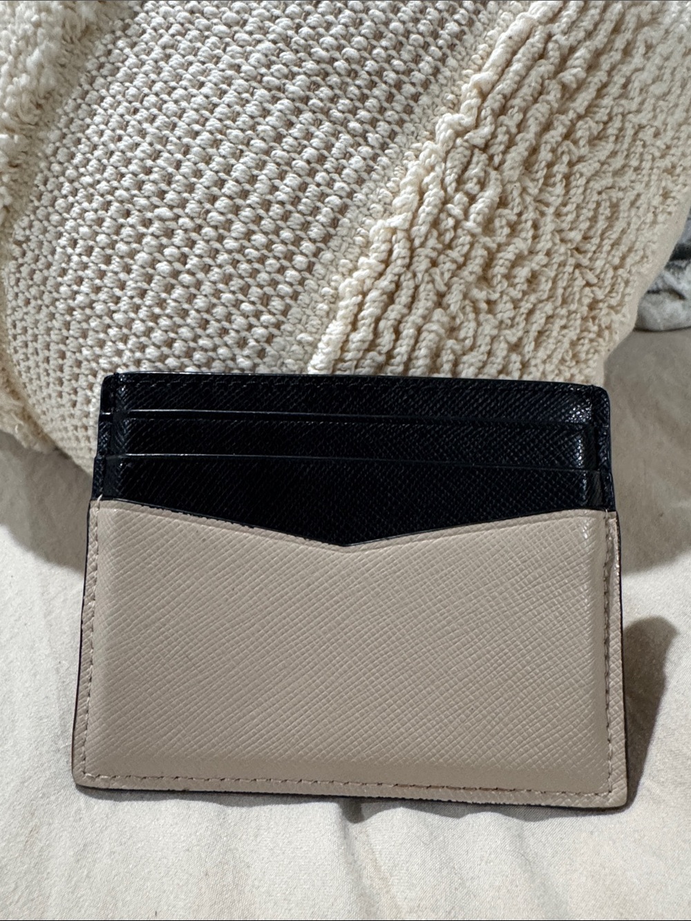 kate spade Two-Tone Black and Cream Card Case with Gold Logo - Picture 2 of 3